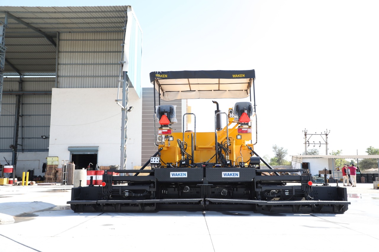 Benefits of Hydrostatic Sensor Paver Finisher